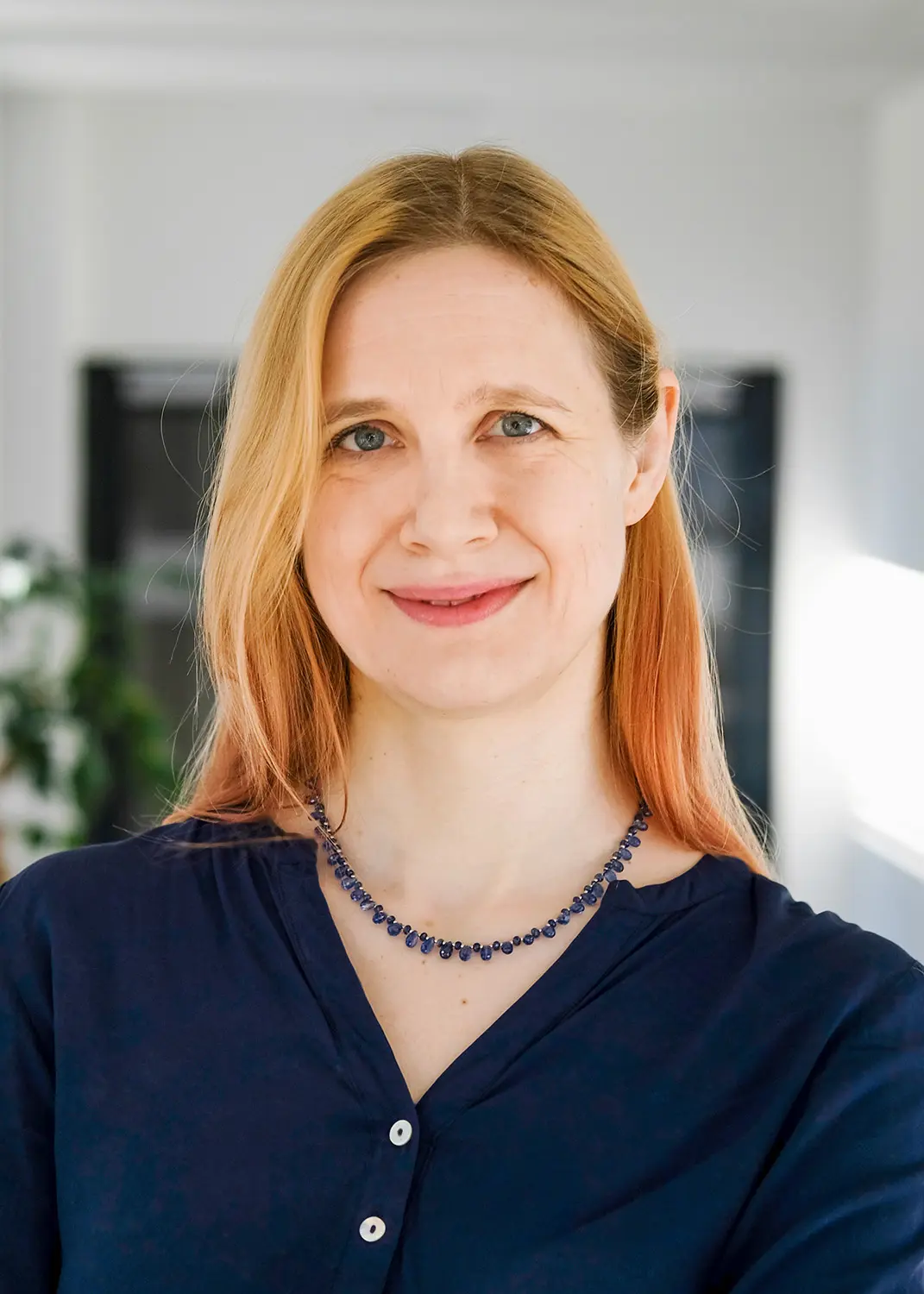 Portraitbild_Sandra_Wagner_01_weboptimiert Portraitfoto von Sandra Wagner Stabstelle im IT-Projektmanagement und Controlling der SAC GmbH