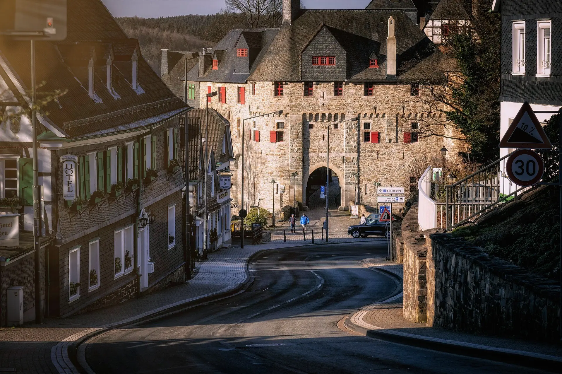 sac_standort_it-dienstleister-solingen Auf diesem Foto ist ein Kulturdenkmal der Stadt Solingen sichtbar. Die SAC ist IT-Dienstleister in Solingen.